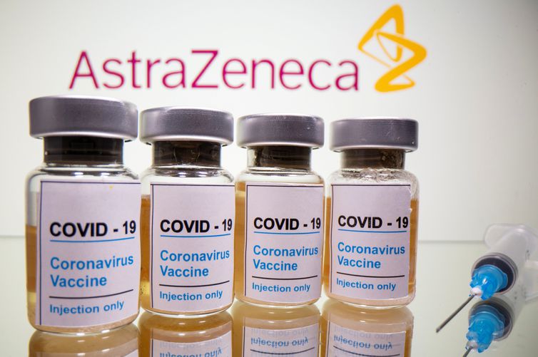 Vacinas da AstraZeneca chegam ao Brasil © REUTERS/Dado Ruvic/Direitos Reservados