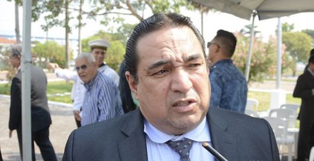 Além de gráfica paga para limpar cemitério, Iunes usou verba investigada em mais de 90 contratos Prefeito de Corumbá Marcelo Iunes (Anderson Gallo, Diário Corumbaense)