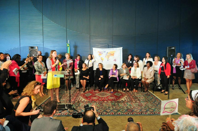 A senadora Vanessa Grazziotin discursa em recente evento, realizado no Congresso pela Procuradoria da Mulher do Senado e por outras entidades para defender maior participação feminina na política.:/Pedro França/Agência Senado