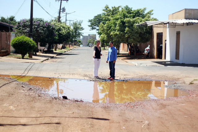 Marquinhos recebe pedidos de asfalto e segurança em caminhada pelo Tijuca‏