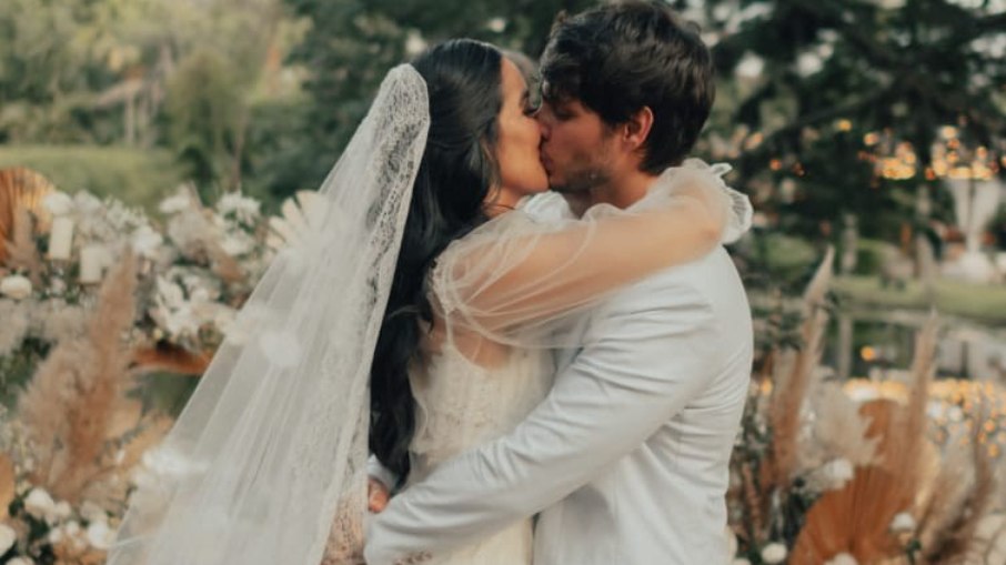 Jade Seba se casa em cerimônia em homenagem a seu avô Jade Seba se casa em cerimônia em homenagem a seu avô