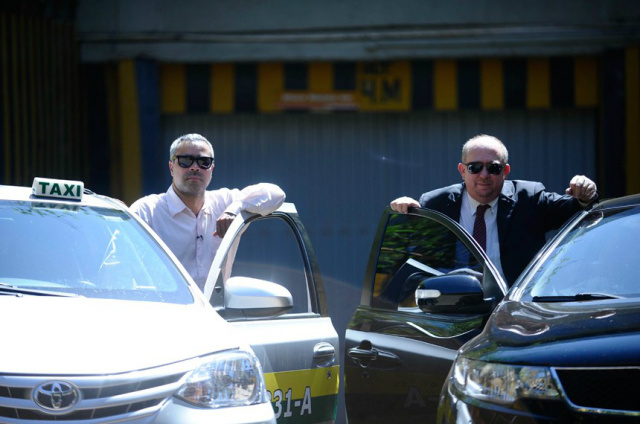 O texto aborda as razões pelas quais o número de licenças para táxis é limitado e o impacto do Uber sobre as imperfeições do mercado de táxi.:/ Foto Edilson Rodrigues/Agência Senado