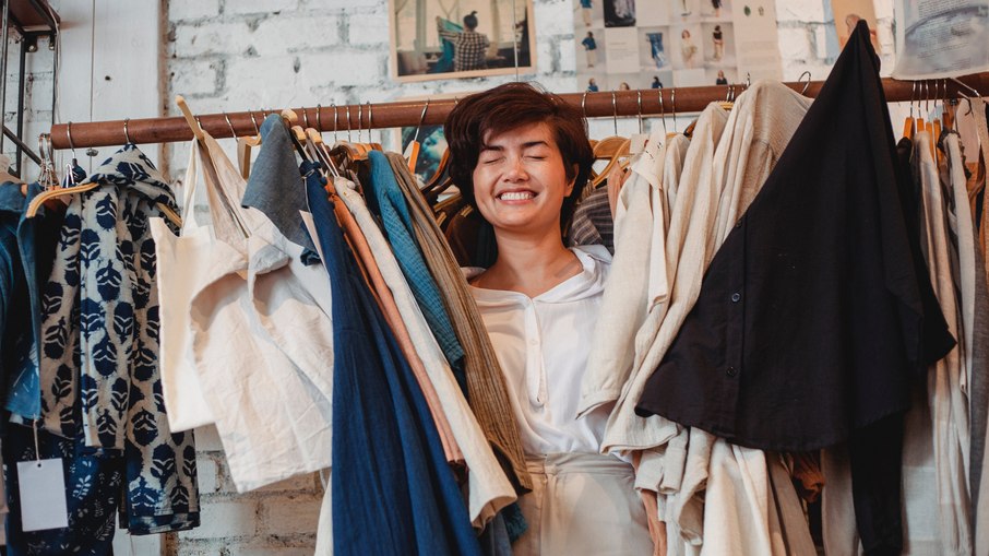 Quatro dicas certeiras para acertar nas compras em brechós on-line