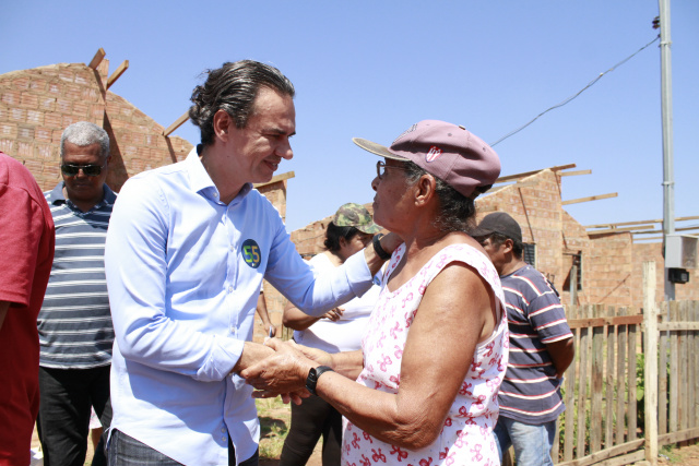 Falta de vagas preocupa mães e Marquinhos reafirma compromisso de concluir Ceinfs Falta de vagas preocupa mães e Marquinhos reafirma compromisso de concluir Ceinfs