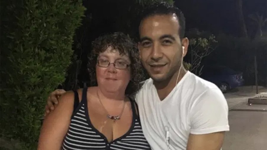 Mulher faz viagem romântica com o marido e troca ele por garçom do hotel Mulher faz viagem romântica com o marido e troca ele por garçom do hotel