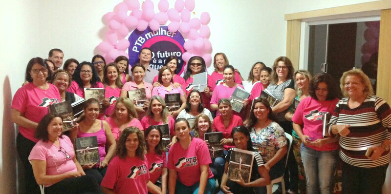 PTB Mulher realiza última reunião do ano em Campo Grande Lideranças e filiadas do PTB Mulher de Campo Grande