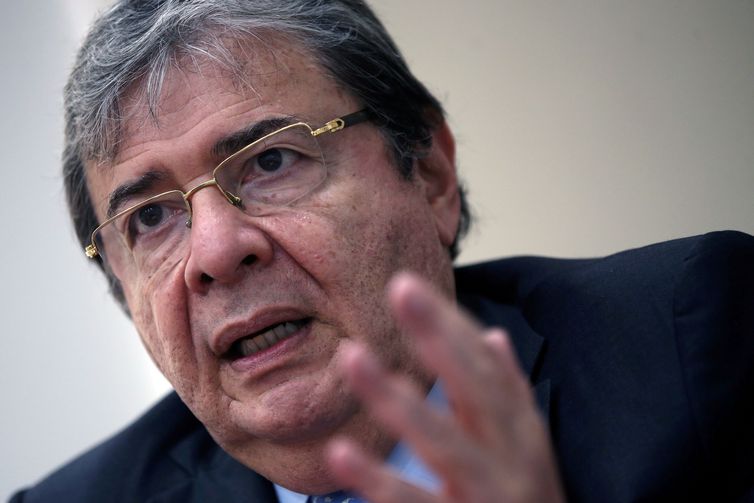 Ministro colombiano morre de pneumonia viral ligada à covid-19 © REUTERS/Luisa Gonzalez