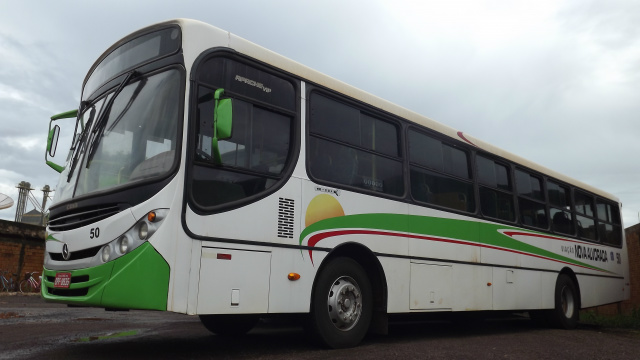 Justiça suspende concessão do transporte público de Nova Alvorada do Sul Onibus da Viação Nova Alvorada estacionado no patio da garagem./ Foto Leandro Medina
