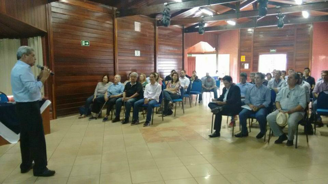 Marquinhos reúne ex-prefeitos e secretários para dividir experiência em gestão Marquinhos reúne ex-prefeitos e secretários para dividir experiência em gestão