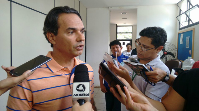 Marquinhos vai à Justiça para solucionar impasse na coleta de lixo e limpeza Marquinhos vai à Justiça para solucionar impasse na coleta de lixo e limpeza