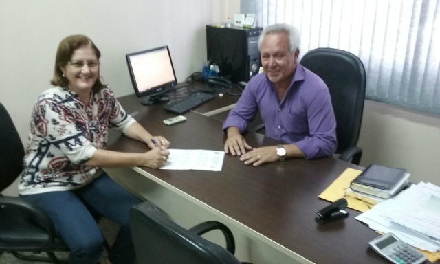 Suplente de vereador Lourdes Pimentel toma posse em Nova Alvorada do Sul