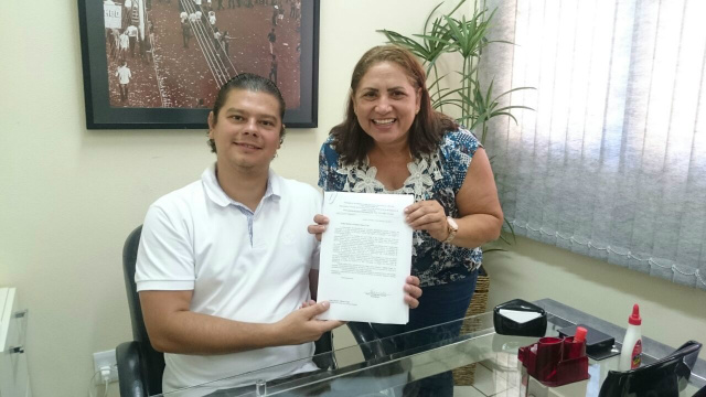 Otávio Trad firma compromisso de ajudar moradores do Conjunto Arnaldo E. Figueiredo II