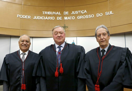 Nova administração do Tribunal de Justiça será empossada dia 27 O Des. Divoncir Schreiner Maran assumirá a Presidência, o Des. Julizar Barbosa Trindade responderá pela Vice-Presidência e o Des. Romero Osme Dias Lopes será o Corregedor-Geral de Justiça.