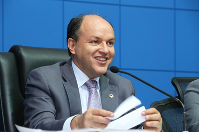 Presidente da Assembleia defende esforços para MS recuperar economia Presidente da Assembleia anuncia demissões e defende esforços para MS recuperar economia