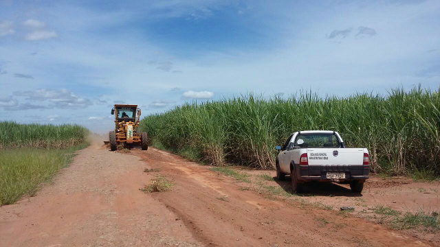 Prefeitura de Nova Alvorada do Sul está realizando manutenção em estradas rurais do município Prefeitura de Nova Alvorada do Sul está realizando manutenção em estradas rurais do município