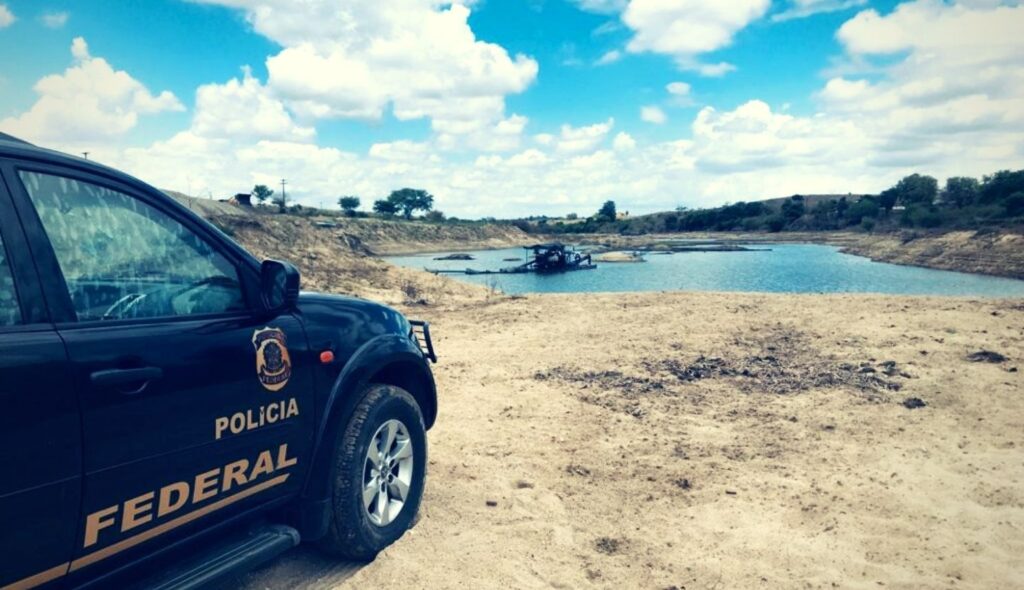 Polícia Federal combate garimpo na Terra Indígena Yanomami.