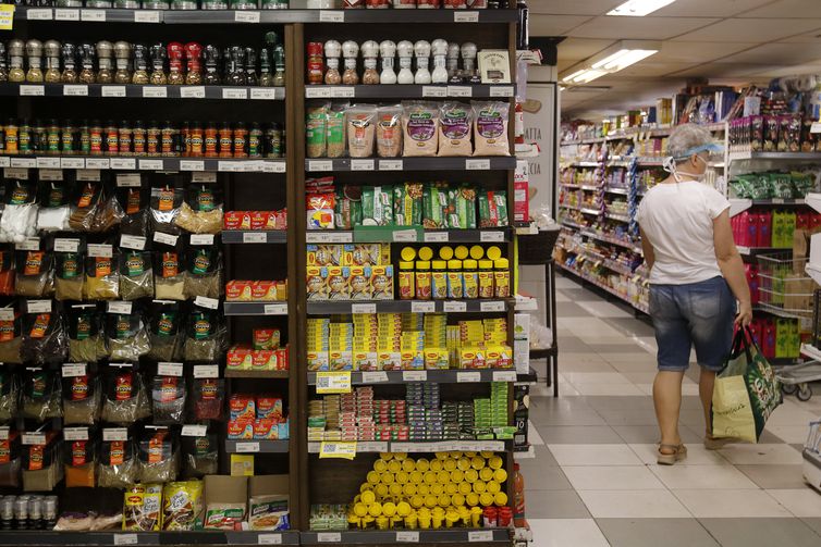 Preços da indústria fecham 2020 com alta de 19,40%, diz IBGE © Tânia Rêgo/Agência Brasil