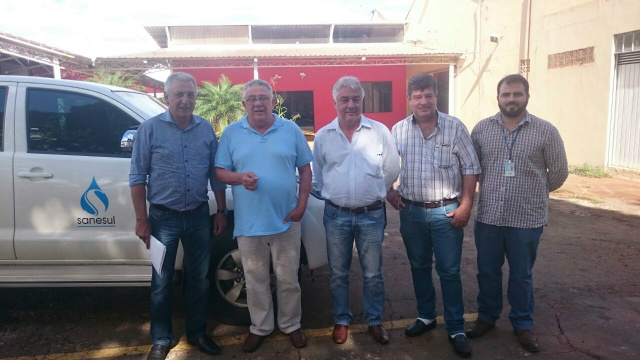 Braz solicita e diretor da sanesul garante que em breve acabará com mau cheiro da w11 Foto: Assessoria do Vereador