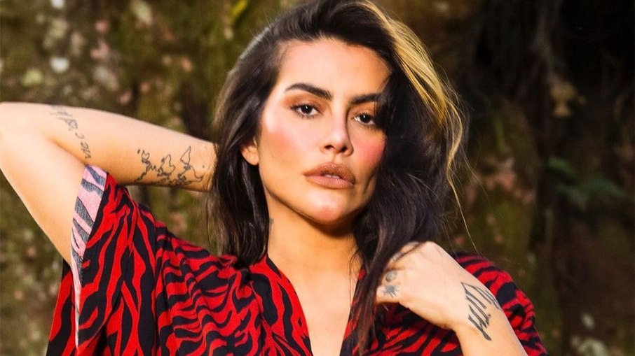 Cleo defende crises de Fiuk no BBB 21: "Deixa o menino chorar" Cleo defende crises de Fiuk no BBB 21: "Deixa o menino chorar"