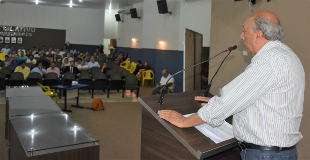 Senador negocia acordo entre CCR MS Vias e Comerciantes de Nova Alvorada do Sul Pedro Chaves trabalha por acordo que beneficie moradores de Nova Alvorada do Sul, Foto Silvia Barros