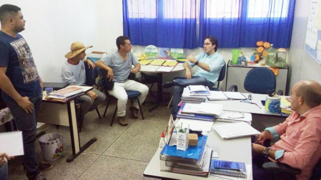 Prefeitura vai solicitar ampliação do sinal de internet em anhanduí Prefeitura vai solicitar ampliação do sinal de internet em anhanduí