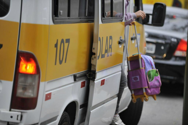 MPMS recomenda a edição de lei para regulamentar o transporte escolar na fronteira MPMS recomenda a edição de lei para regulamentar o transporte escolar na fronteira
