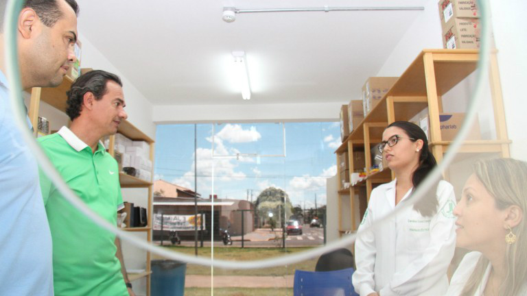 Pacientes aprovam vistorias do prefeito e dizem que medida melhora atendimento Pacientes aprovam vistorias do prefeito e dizem que medida melhora atendimento