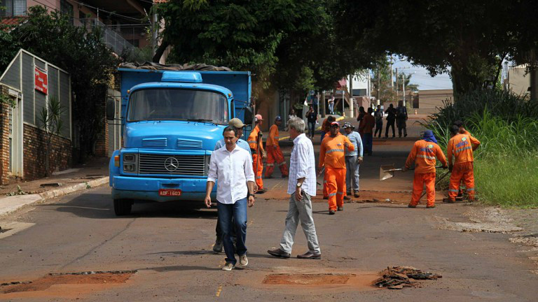 Prefeito vai a Brasília para destravar recursos e garantir retomada de obras
