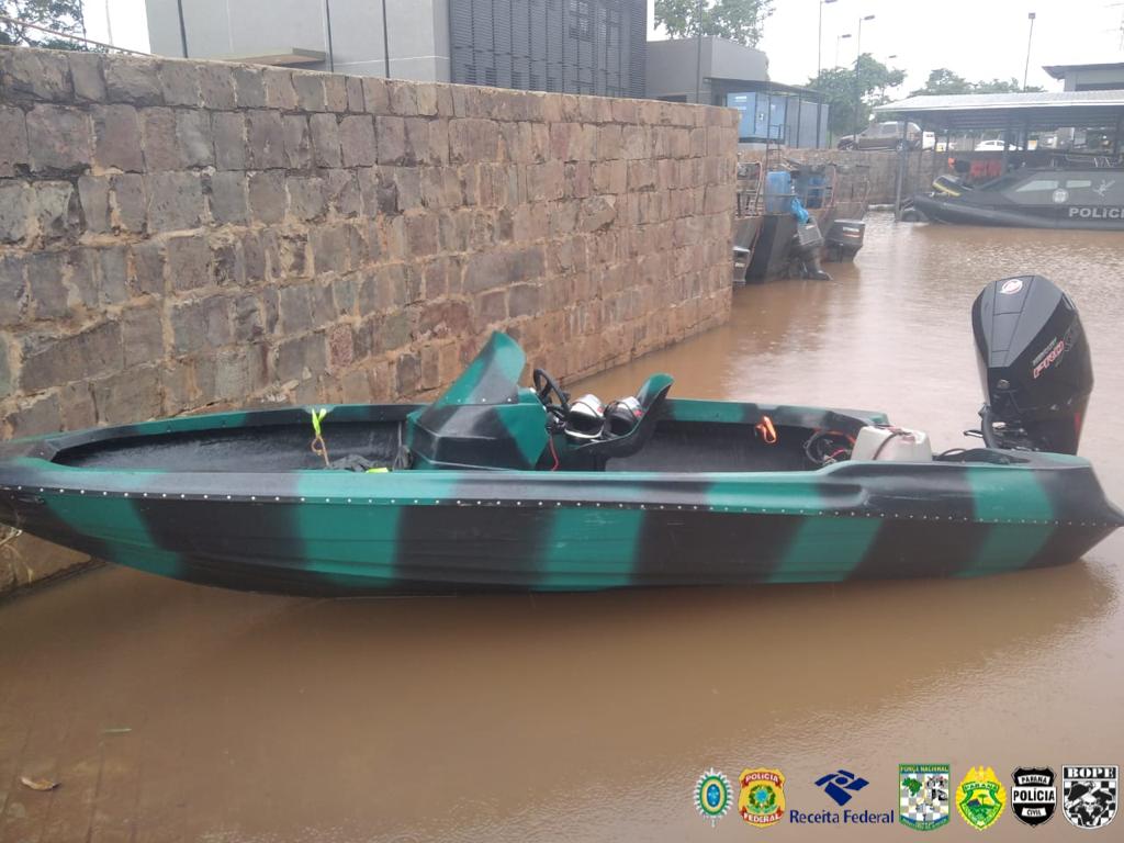 PF apreende embarcação preparada para o transporte de ilícitos