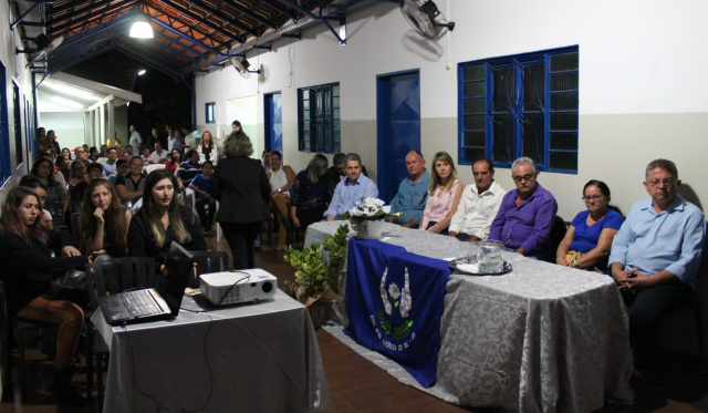 Prefeito Arlei Barbosa participa da posse da nova diretoria da APAE Prefeito Arlei Barbosa participa da posse da nova diretoria da APAE