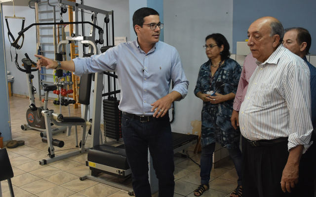 Senador Pedro Chaves anuncia R$ 1,25 milhão e discute novos investimentos em Dourados Senador conheceu de perto situação do PAM de Dourados