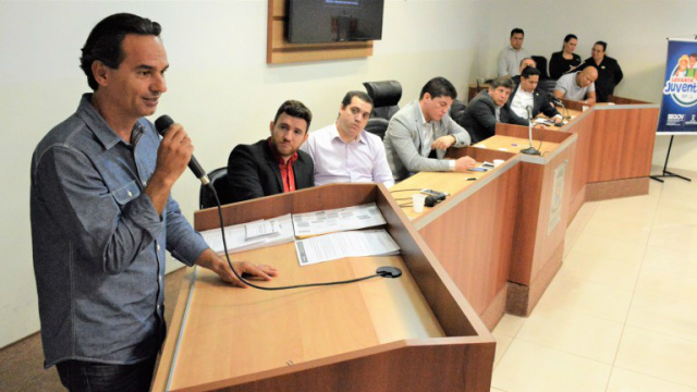 Prefeitura dá início ao Levanta Juventude com r$ 800 mil para formação de jovens Prefeitura dá início ao Levanta Juventude com r$ 800 mil para formação de jovens