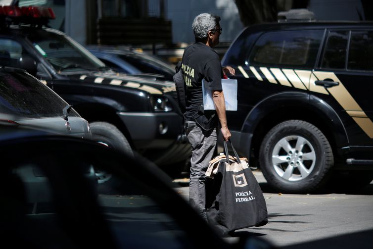 PF faz ação contra suspeitos de compra de votos em São Gonçalo © Reuters/Ueslei Marcelino/Direitos Reservados