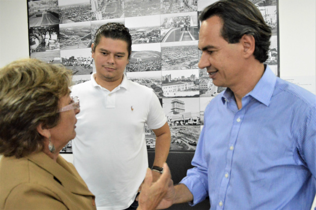 Vereador e representantes de entidades assistenciais se reúnem com prefeito para destravar repasses de convênios