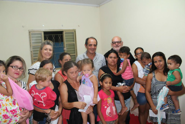 Prefeito Arlei Barbosa inaugura creche que atenderá os bairros Vacilio dias, jardim Indaiá e Nilton Nogueira Prefeito Arlei Barbosa inaugura creche que atenderá os bairros Vacilio dias, jardim Indaiá e Nilton Nogueira