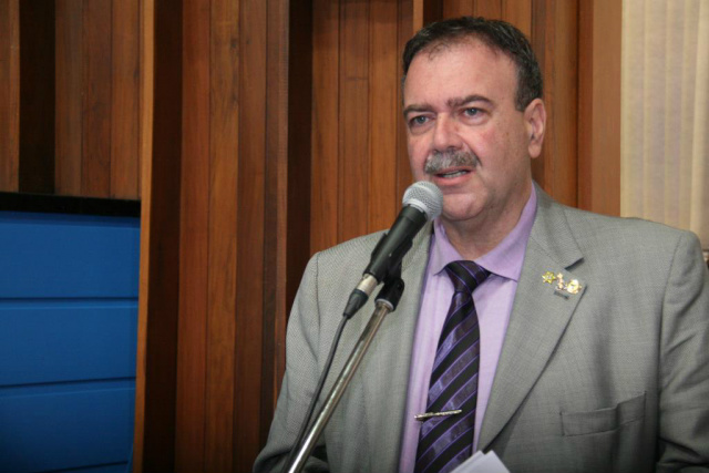 Deputado Dr. Paulo Siufi quer isenção de estacionamento para renais crônicos Deputado Dr. Paulo Siufi quer isenção de estacionamento para renais crônicos