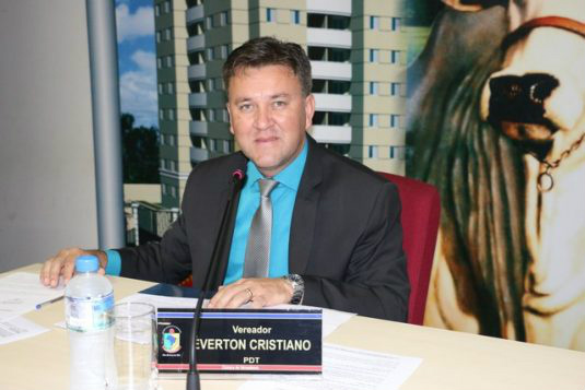 Éverton solicita melhorias para o Bairro Nova Rio Brilhante