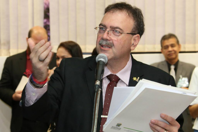 Siufi propõe criação do Programa Farmácia de Distribuição de Medicamentos O deputado Dr. Paulo Siufi apresentou nesta terça-feira dois projetos de lei: Foto: Victor Chileno