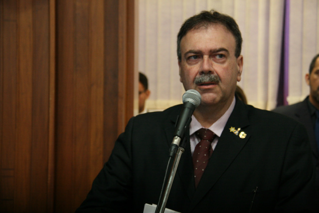 Deputado Dr. Paulo Siufi pede fracionamento na cobrança de estacionamento Deputado Dr. Paulo Siufi pede fracionamento na cobrança de estacionamento