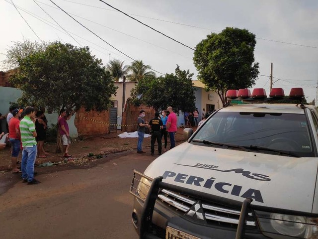 Mulher foi assassinada com cinco facadas em Nova Alvorada do Sul Mulher foi assassinada Nova Alvorada do Sul - Crédito: Osvaldo Duarte / Dourados News