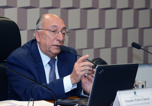Senado aprova projeto relatado por Pedro Chaves que destina para a educação recursos recuperados com o combate a corrupção Pedro Chaves é vice presidentre da Comissão de Educação do Senado