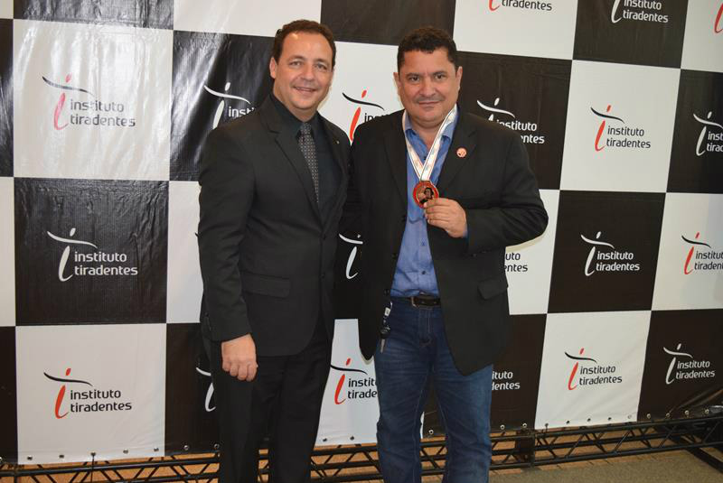 Vereadores de Nova Alvorada do Sul recebem Medalha Tiradentes