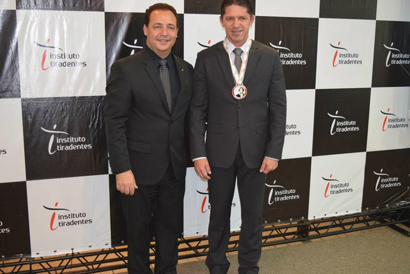 Vereadores de Nova Alvorada do Sul recebem Medalha Tiradentes