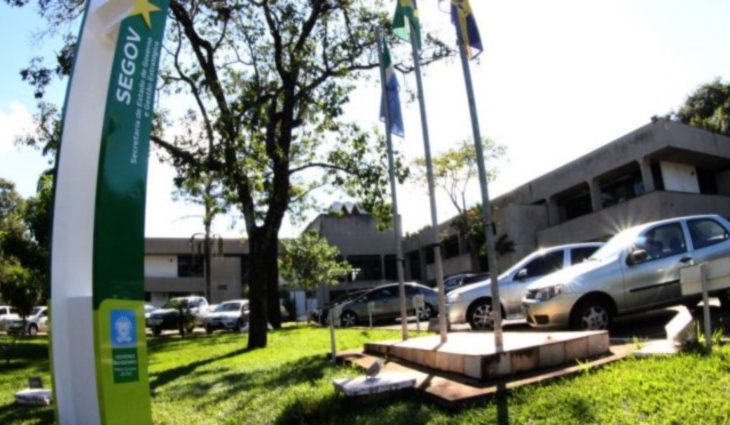 Governador decide manter ponto facultativo, mas prorroga toque de recolher