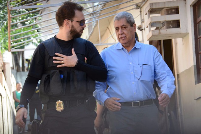 Defesa de ex-governador vai a corte superior contra fiança e tornozeleira Foto: Bruno Henrique