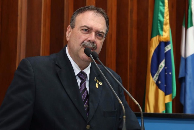 Deputado Dr. Paulo Siufi defende direito de privacidade às mães na hora da amamentação Foto: Victor Chileno