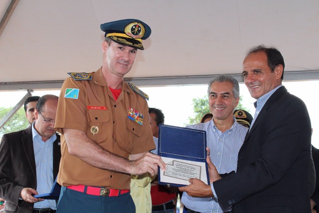 Prefeito Arlei Barbosa e Governador inauguraram o Corpo de Bombeiros Prefeito Arlei Barbosa e Governador inauguraram o Corpo de Bombeiros