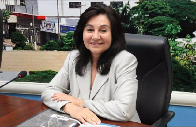 Juiz extingue ação que pedia cassação de Délia Razuk