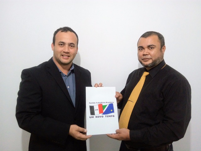 Publicitário Weber Araújo assume Presidência Municipal do PTB em Nova Alvorada do Sul Washington Luiz e Weber Araujo integram a nova Executiva Municipal de Nova Alvorada do Sul. / Foto Leandro Medina