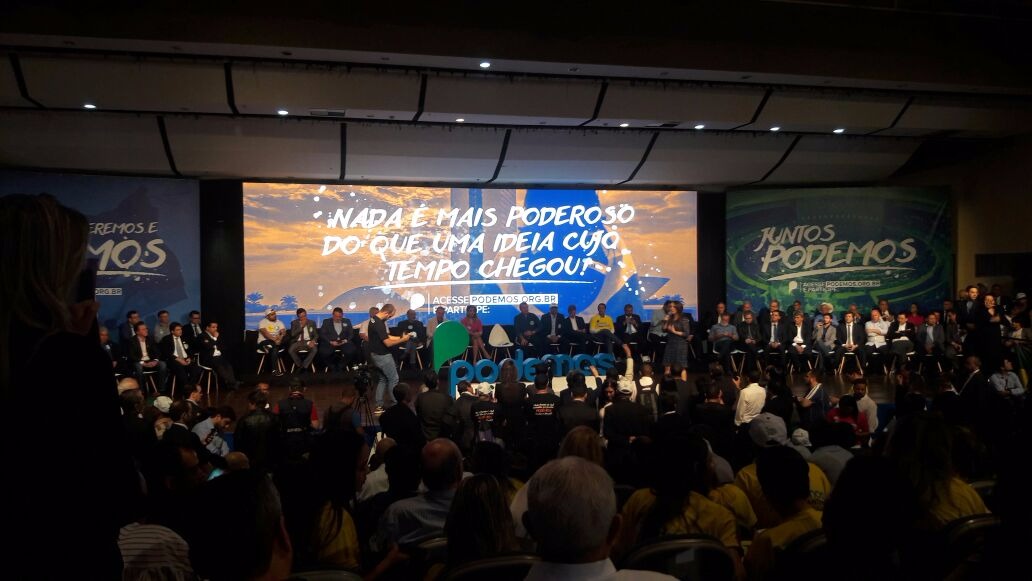 Álvaro Dias, Romário e Marcelinho Carioca se filiam ao Podemos Álvaro Dias, Romário e Marcelinho Carioca se filiam ao Podemos